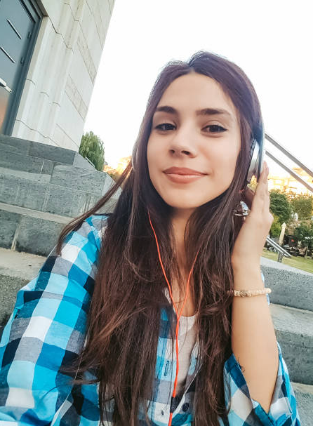 <strong>Ayşe K.</strong>