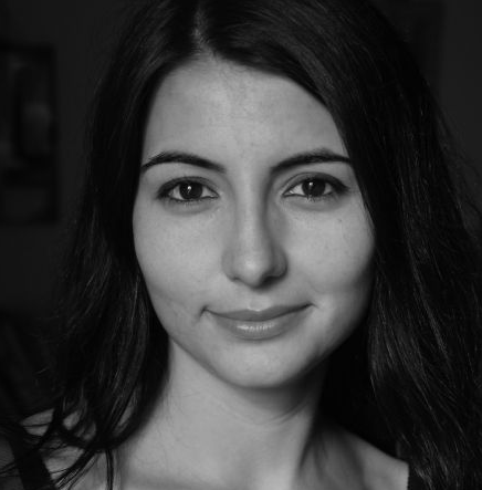 <strong>Elif T.</strong>